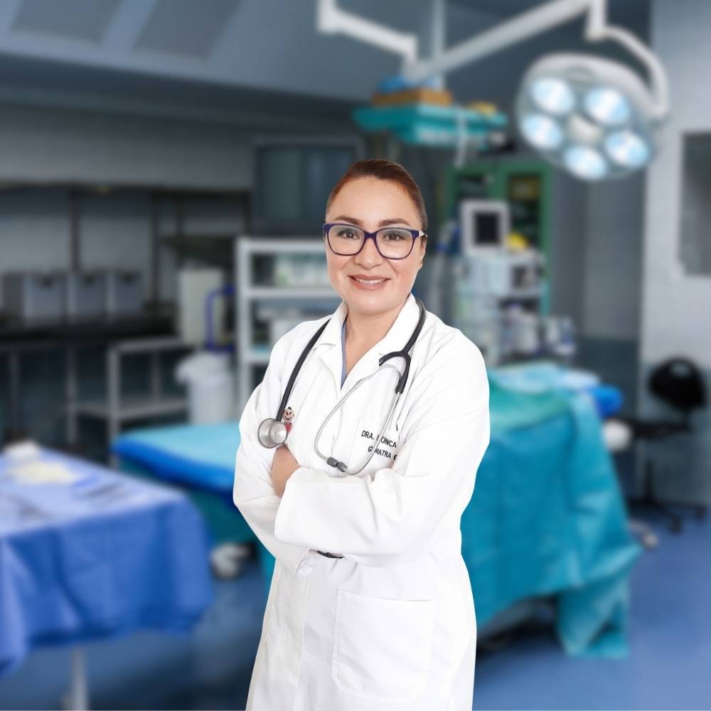 Dr. Robert Álvarez, especialista en Ginecología, Obstetricia y Medicina Reproductiva de Clínica NovaSalud Latacunga.