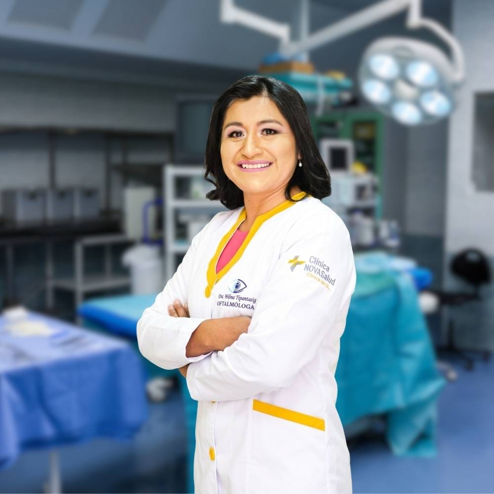 Dr. Robert Álvarez, especialista en Ginecología, Obstetricia y Medicina Reproductiva de Clínica NovaSalud Latacunga.