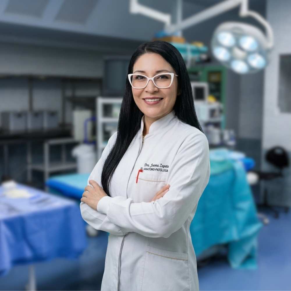 Dr. Robert Álvarez, especialista en Ginecología, Obstetricia y Medicina Reproductiva de Clínica NovaSalud Latacunga.